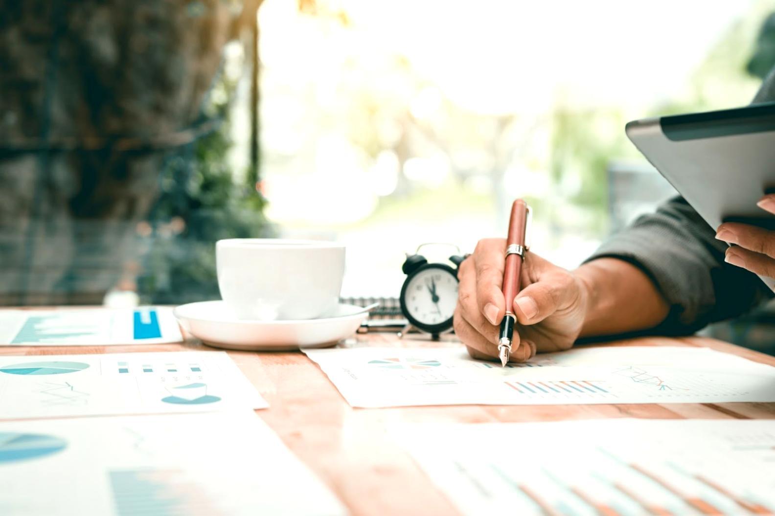 Sesión educativa en vivo con instructor experto